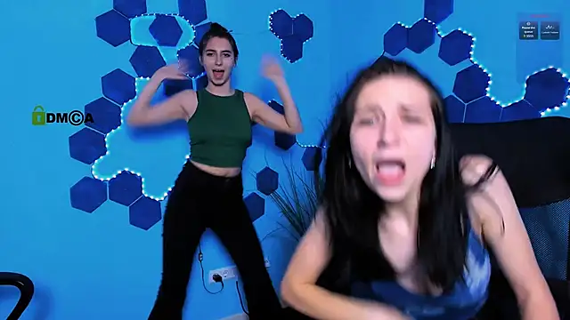 mila_firee's cam snapshot