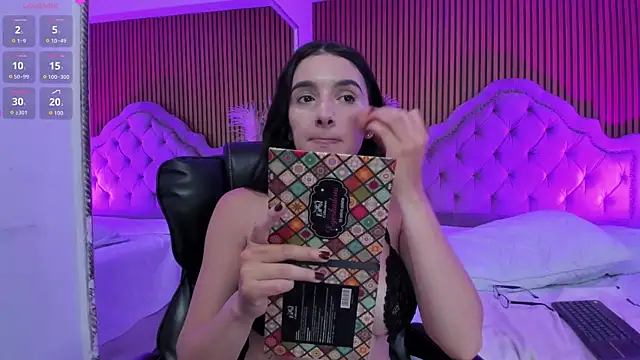 Violett_hott_'s cam snapshot