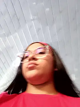 -VICKKY live sex cam