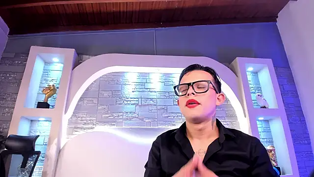 Valentino_moretti's cam snapshot