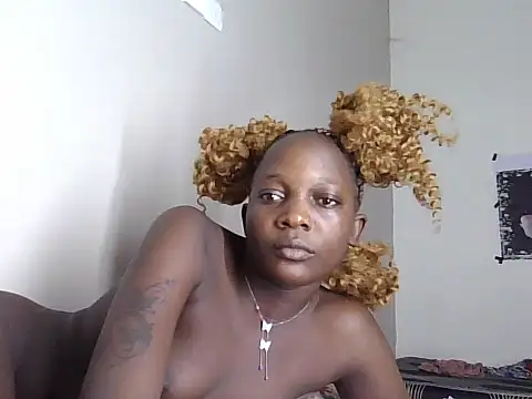 PrettyMesss's cam snapshot