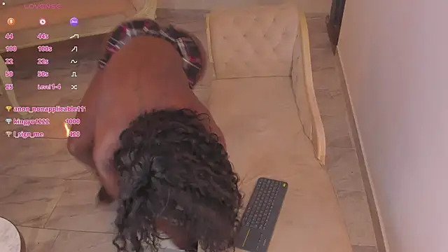 shantallknowless live sex cam