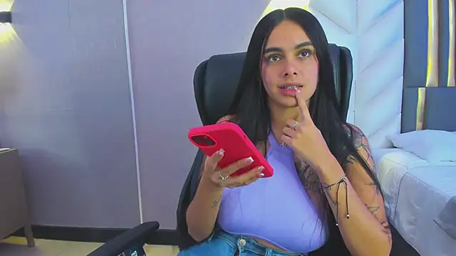 ChloeHarper_ live sex cam