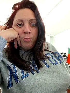 XSouthlondonNAUGHTYMILFXX's cam snapshot