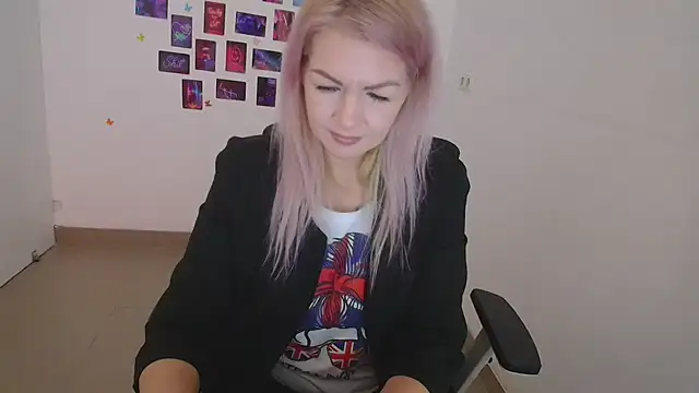 Madonna_Fire's cam snapshot