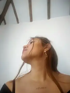 Alinaat086's cam snapshot