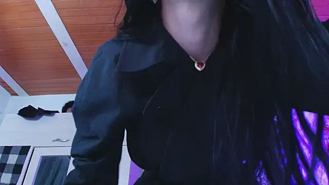 bathory_vamps live sex cam