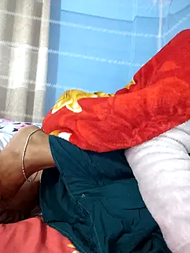 124pakhi's cam snapshot