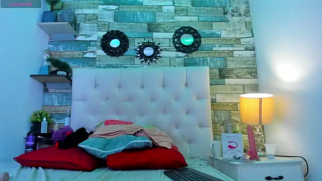 Scaarlett_prince's cam snapshot