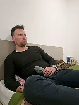 mrlyuis live sex cam