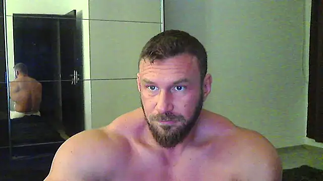 muscularkevin live sex cam