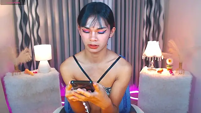 Kitty_Bigcockxxx live sex cam