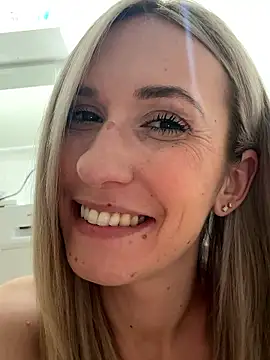 lola_tentatiion live sex cam