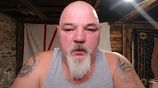 Newfiesausage1972 live sex cam