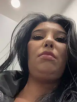 Tisha_Busty live sex cam