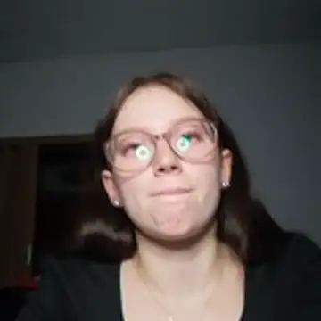 YoungLisaa18's cam snapshot