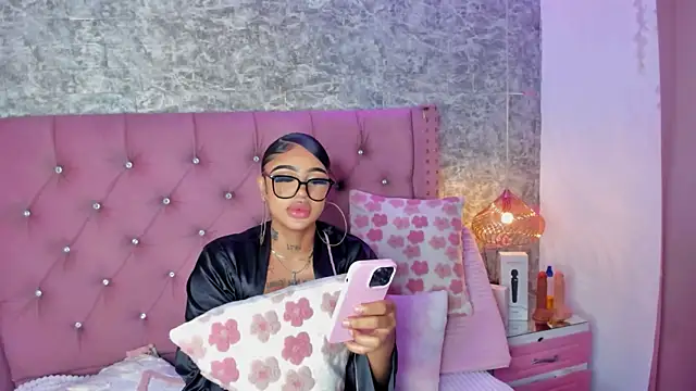 Mia_Jansen live sex cam