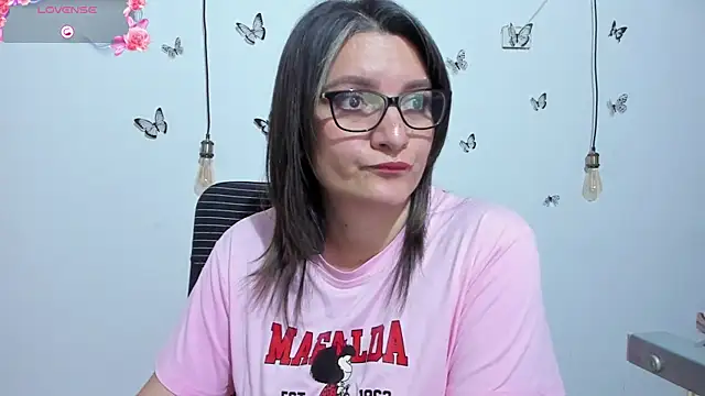 Amie_Adams82_ live sex cam