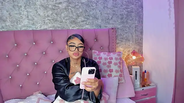 Mia_Jansen live sex cam