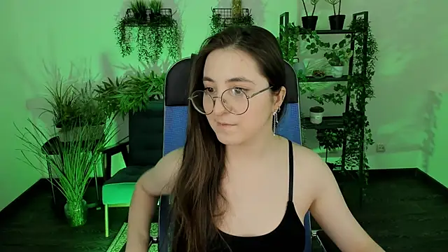 VirtuallVoyant live sex cam