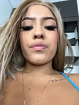 MystiqueXXX's cam snapshot