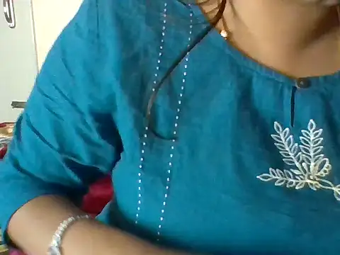 Sexy-Shalinii live sex cam