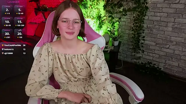 Mia_Mooore's cam snapshot