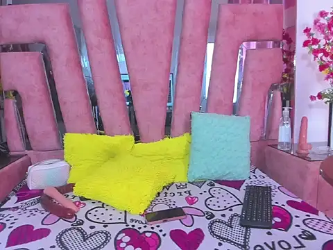 Ashley_Damss's cam snapshot