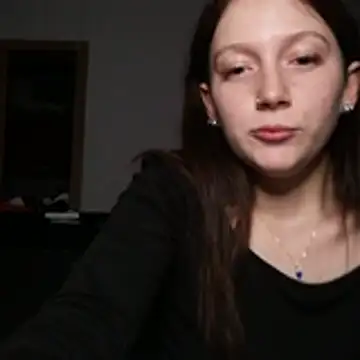 YoungLisaa18's cam snapshot