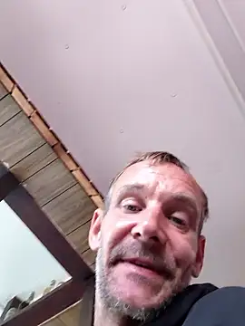 Hungwell1515 live sex cam