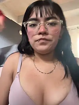 AngieRousse_'s cam snapshot