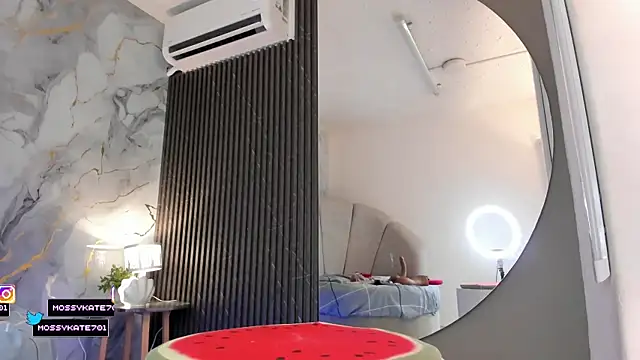 Katemoss70's cam snapshot