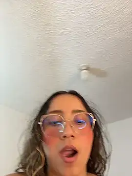 Kay_LustyWife's cam snapshot