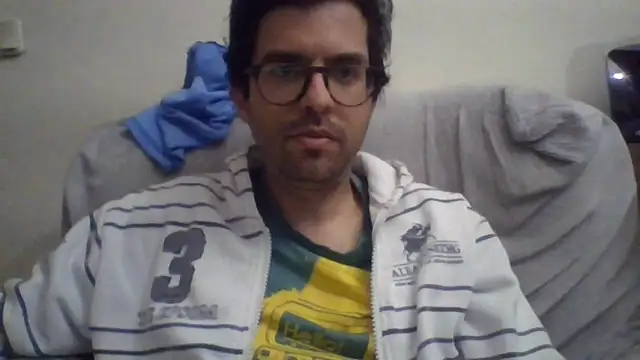 RikCum4u's cam snapshot