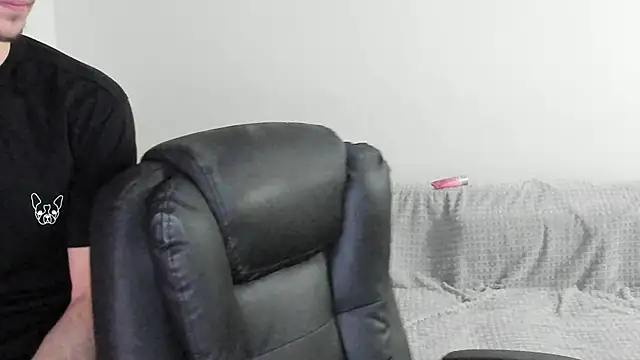 Mia_shy1 live sex cam