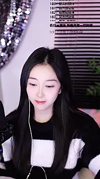 Singer-muzi live sex cam