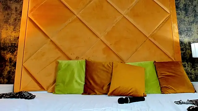 ElizaEnergy's cam snapshot