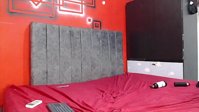 FerneyManti live sex cam