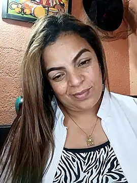 Mia-Glow live sex cam