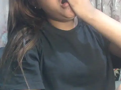 NancyRuvi live sex cam