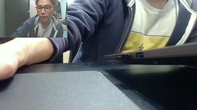 UndreamtM live sex cam