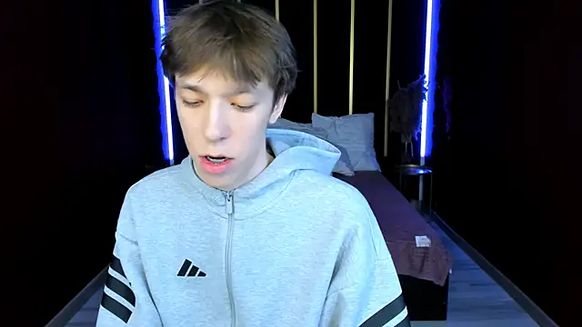 MarkBranston live sex cam