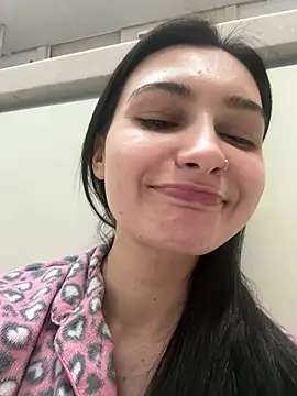 lunalovelee live sex cam