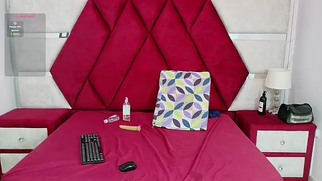 Kity_spiderr's cam snapshot