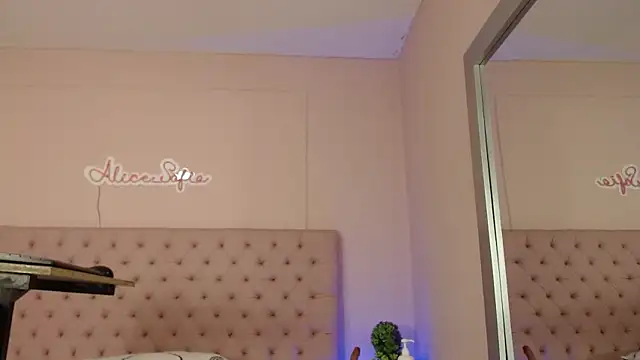 alice_sofia live sex cam