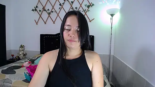 naughty_girl_4u's cam snapshot