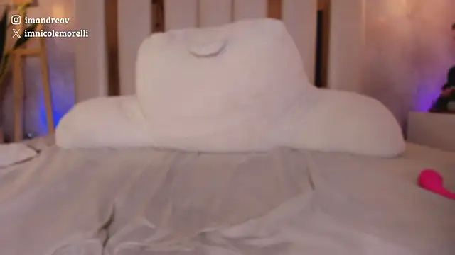 Nicolemorelli2's cam snapshot