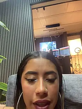 ElaaPerez live sex cam