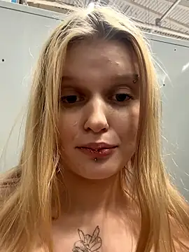 ann_ewu's cam snapshot