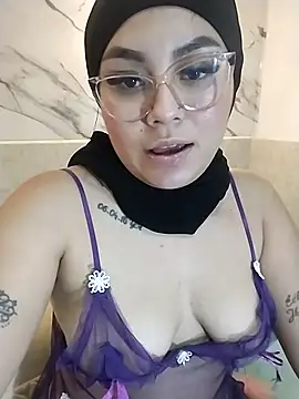 _amyra's cam snapshot